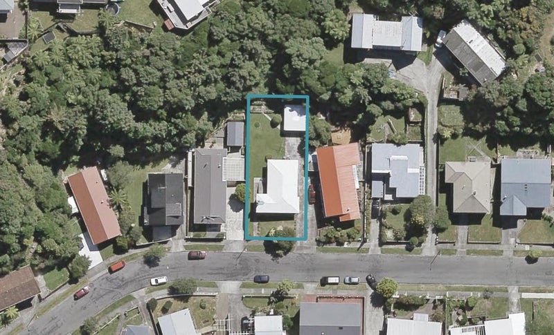 11 Magnolia Grove, Maungaraki, Lower Hutt - Carousel 1