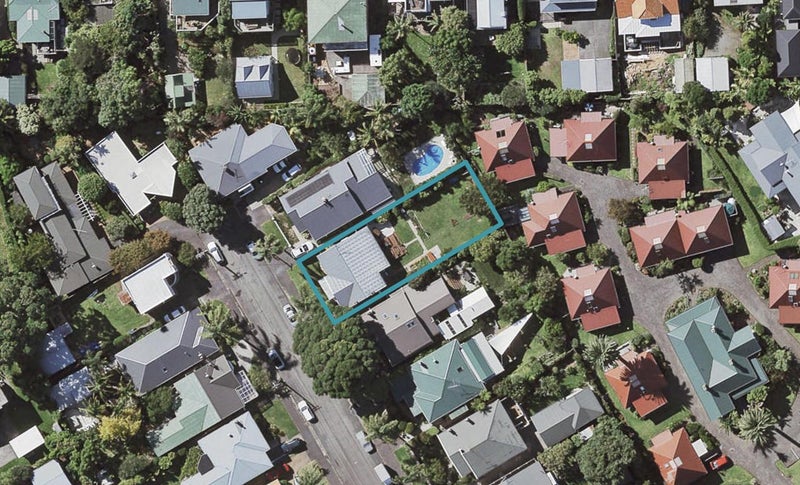 16 Duders Avenue, Devonport, Auckland - Carousel 1