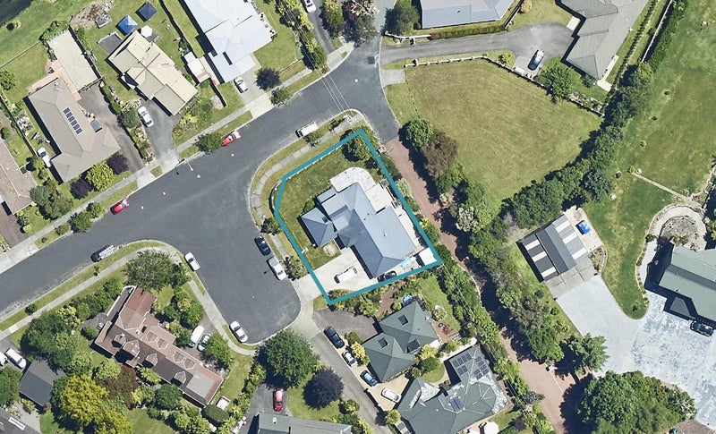 2 Libra Place, Kawaha Point, Rotorua - Carousel 1