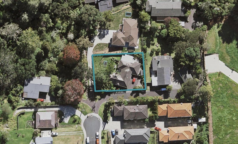 31 Aorangi Place, Birkenhead, Auckland - Carousel 1