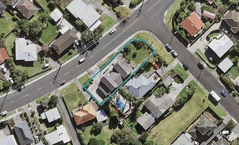 177 Coronation Road, Hillcrest, Auckland - Carousel 1