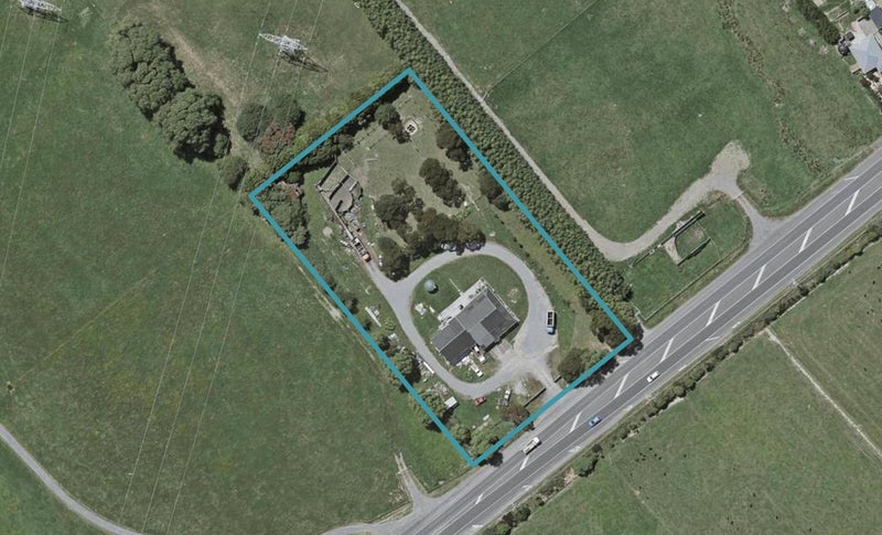339 Main Road North, Waikanae - Carousel 1