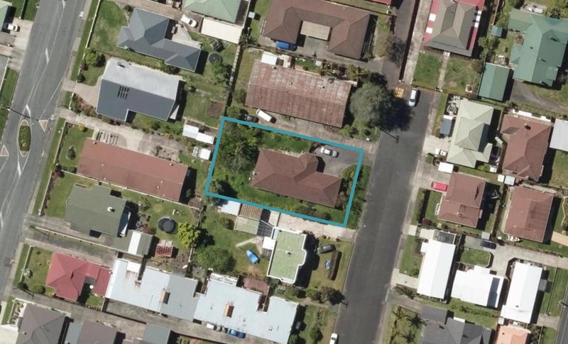 13 Zealandia Street, Kensington, Whangarei - Carousel 1