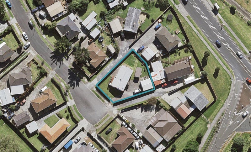 12 Tacon Place, Mangere, Auckland - Carousel 1