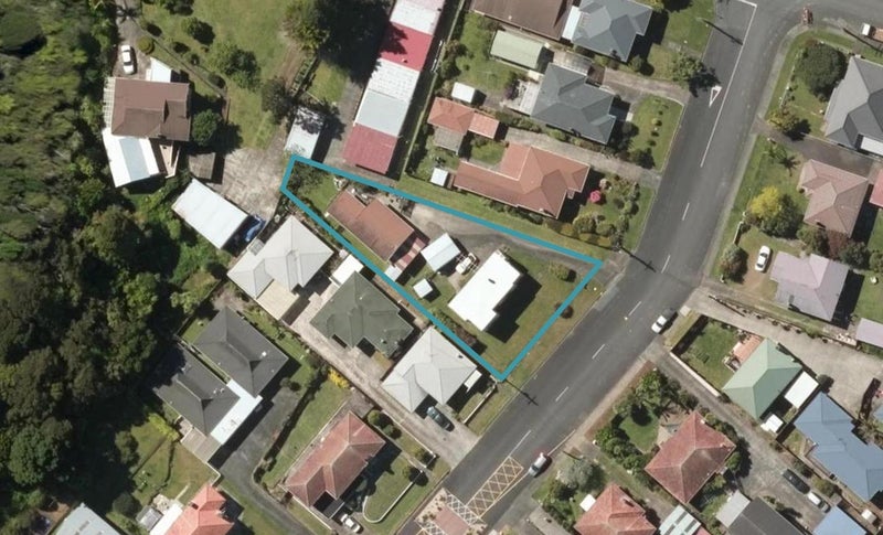 10 Fifth Avenue, Avenues, Whangārei - Carousel 1