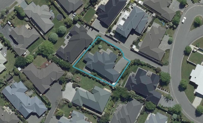 7 Breton Close, Northwood, Christchurch - Carousel 1