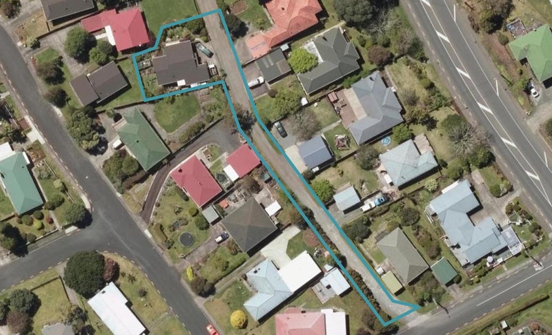11 Tustain Way, Kamo, Whangarei - Carousel 1