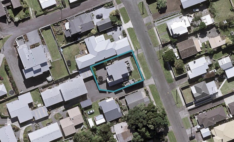 12 Sackville Street, Fitzroy, New Plymouth - Carousel 1