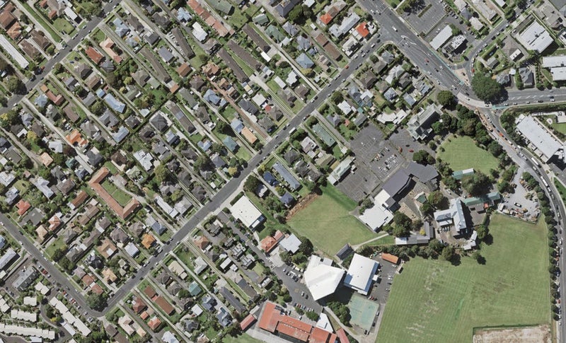 2/20 Dominion Street, Takapuna, Auckland - Carousel 1