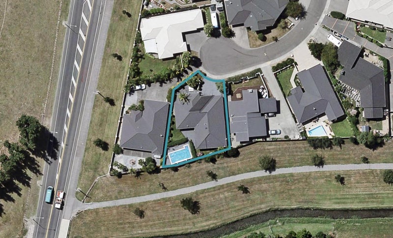 10 Syrah Place, Greenmeadows, Napier - Carousel 1