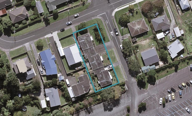 52 Lyn Street, Lynmouth, New Plymouth - Carousel 1