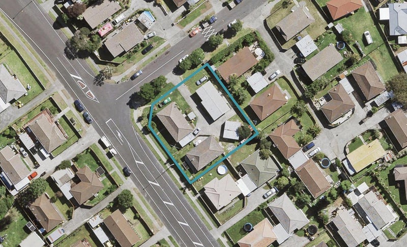 235 Waitemata Drive, Ranui, Auckland - Carousel 1