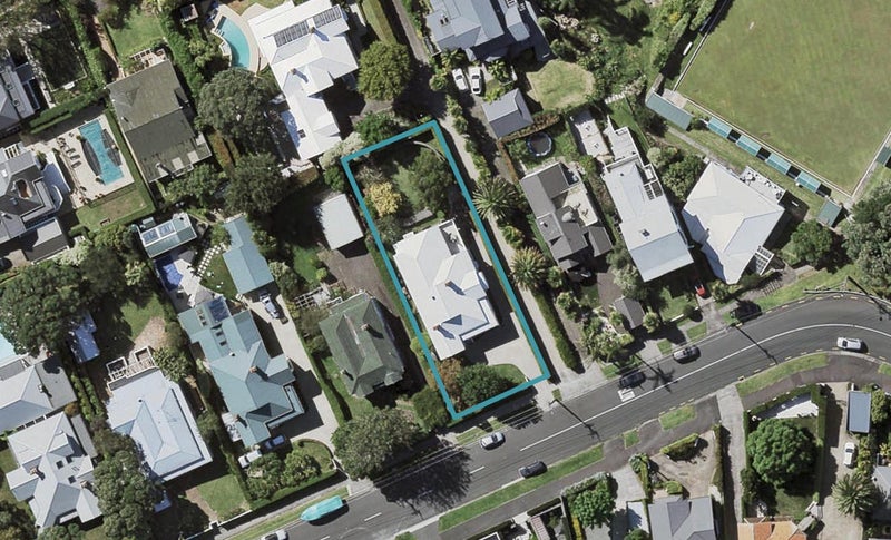 30 Stanley Point Road, Stanley Point, Auckland - Carousel 1