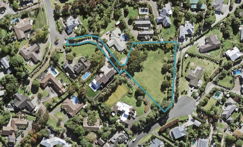 18 Wainoni Heights, Greenhithe, Auckland - Carousel 1