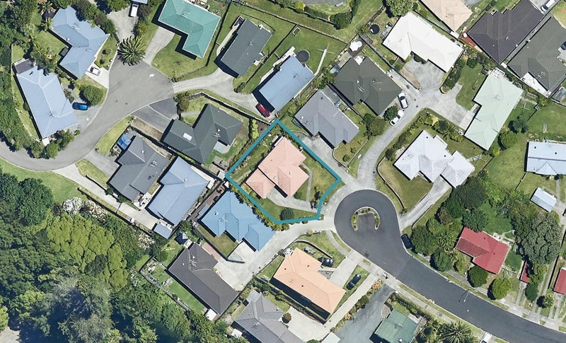 35 Redmond Street, Judea, Tauranga - Carousel 1