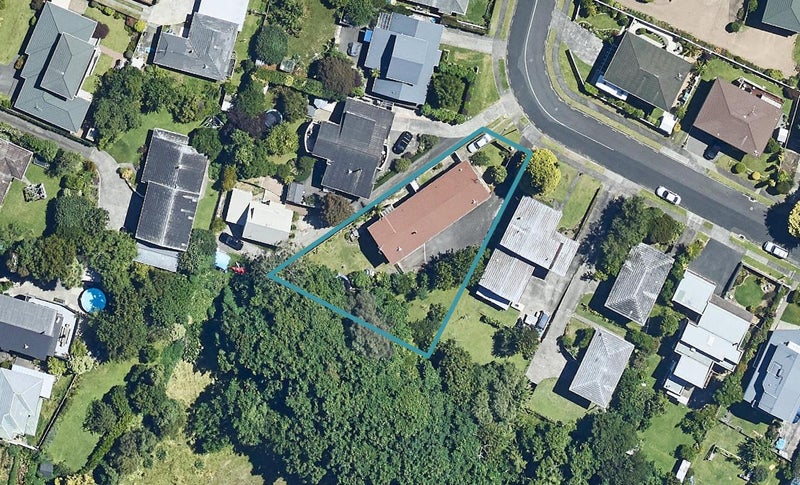 33 Whitaker Street, Otumoetai, Tauranga - Carousel 1