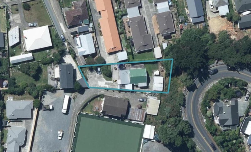 23 Grays Road, Plimmerton, Porirua - Carousel 1
