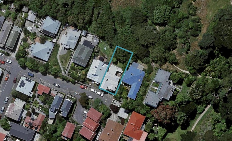 25 Stafford Street, Mount Victoria, Wellington - Carousel 1