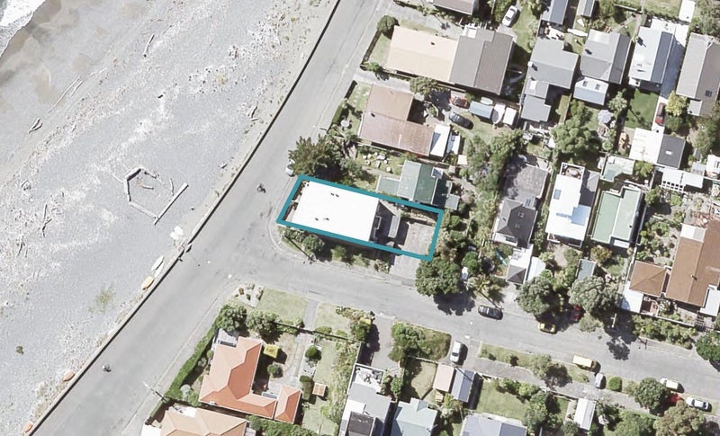 2/28 Konini Street, Eastbourne, Lower Hutt - Carousel 1
