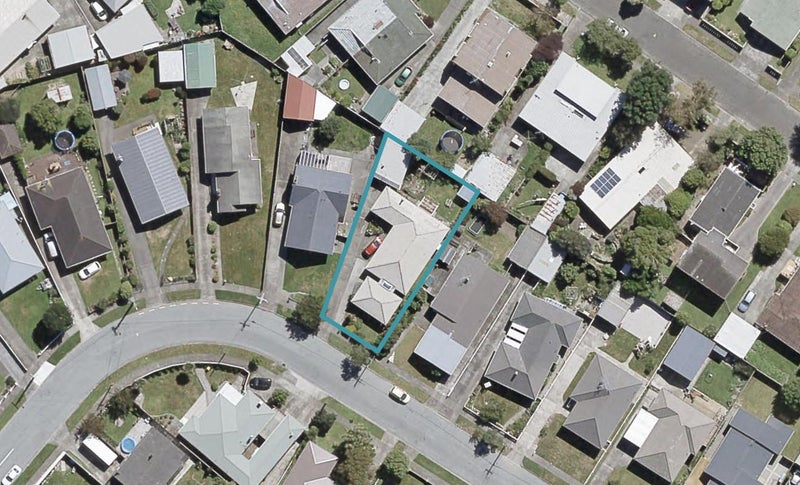 15 Holyoake Crescent, Avalon, Lower Hutt - Carousel 1