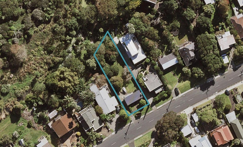30 Sylvan Avenue, Northcote, Auckland - Carousel 1
