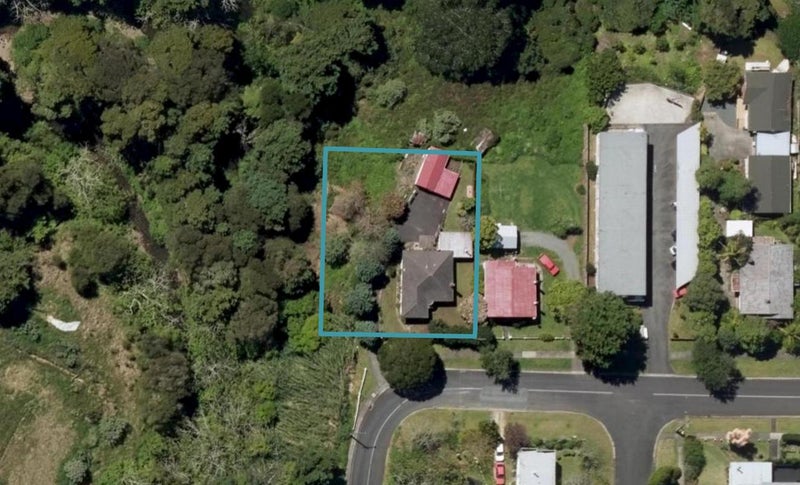 18 Douglas Street, Kensington, Whangarei - Carousel 1