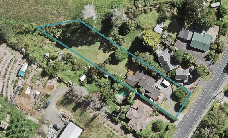159 Simpson Road, Henderson Valley, Auckland - Carousel 1