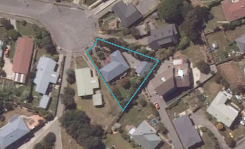 16 Burn Street, Holmes Hill, Oamaru - Carousel 1