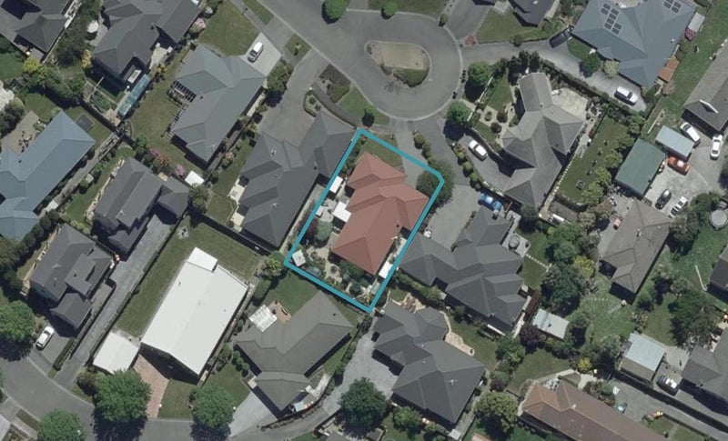 10 Tullamore Place, Casebrook, Christchurch - Carousel 1