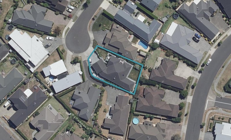 13 Winslow Court, Huntington, Hamilton - Carousel 1
