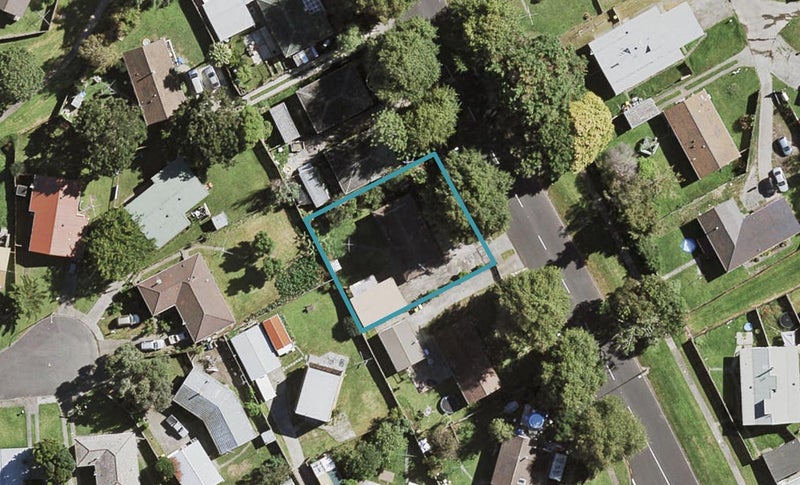 11 Redcrest Avenue, Red Hill, Papakura - Carousel 1