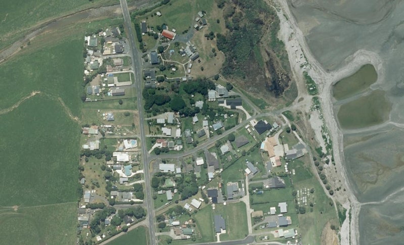 9 F Lowry Road, WHAKATIWAI, MIRANDA - Carousel 1
