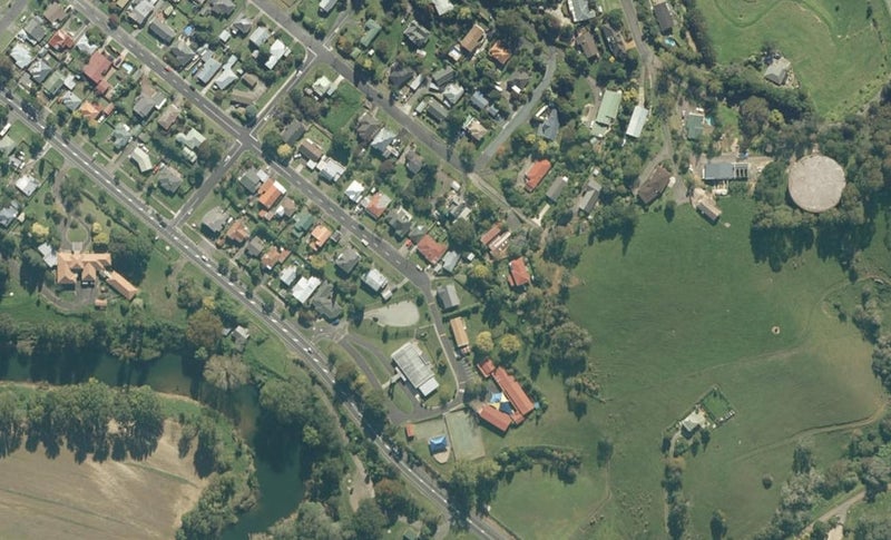 58 Willoughby Street, Paeroa, Paeroa - Carousel 1