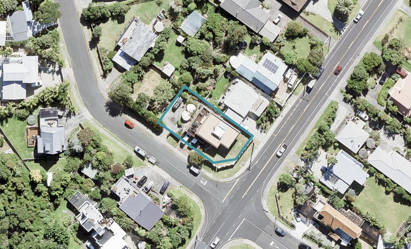 1240 Whangaparaoa Road, Gulf Harbour, Whangaparāoa - Carousel 1
