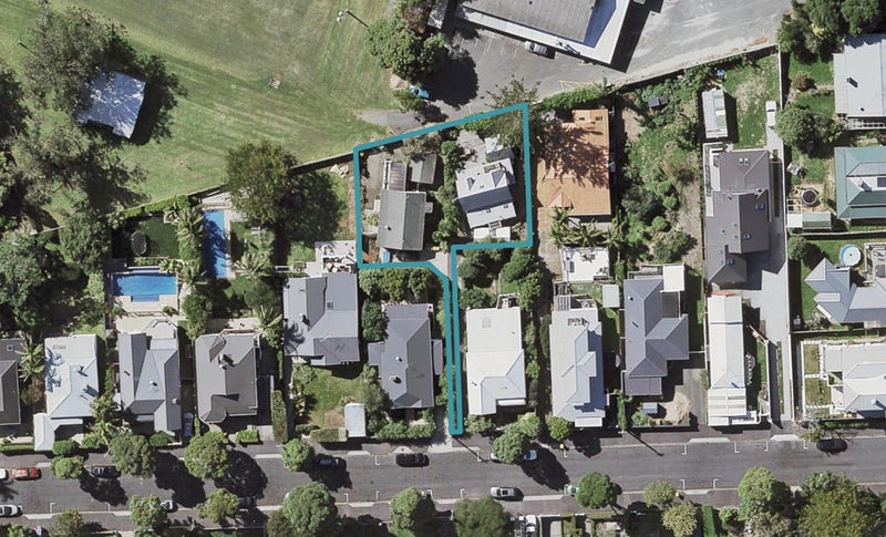 1/13A BURGESS ROAD, Devonport, Auckland - Carousel 1