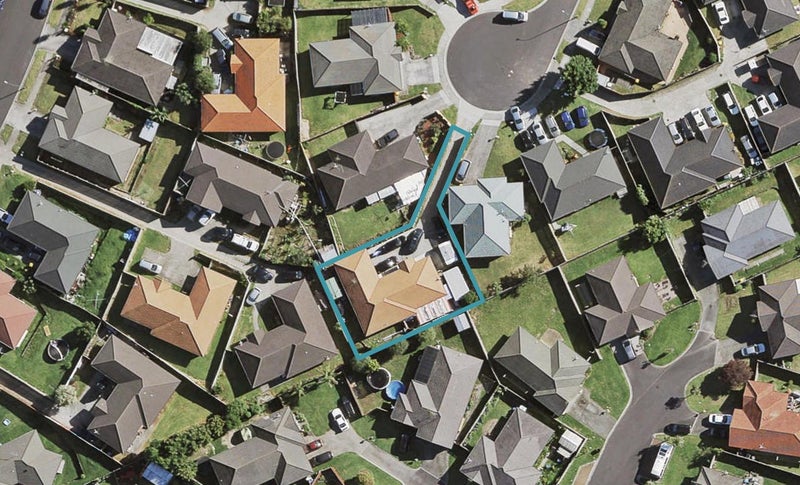 40 Carn Place, Weymouth, Auckland - Carousel 1
