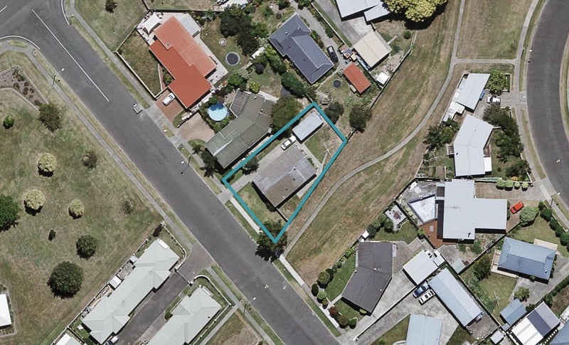 5 Spriggs Crescent, Greenmeadows, Napier - Carousel 1