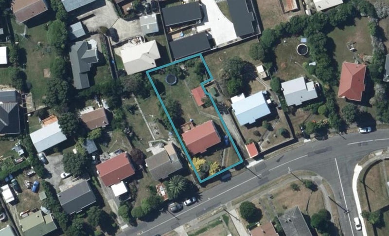 20 Te Puke Street, Titahi Bay, Porirua - Carousel 1