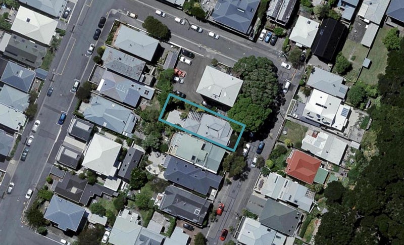 6 Scarborough Terrace, Mount Victoria, Wellington - Carousel 1