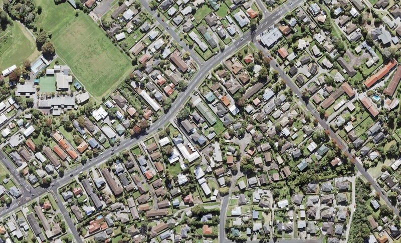 1/98 Titirangi Road, New Lynn, Auckland - Carousel 1