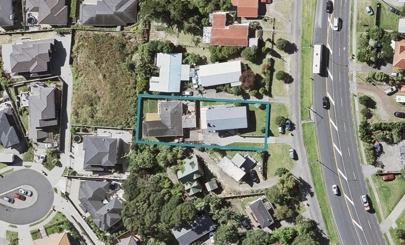2/594 East Coast Road, Pinehill, Auckland - Carousel 1