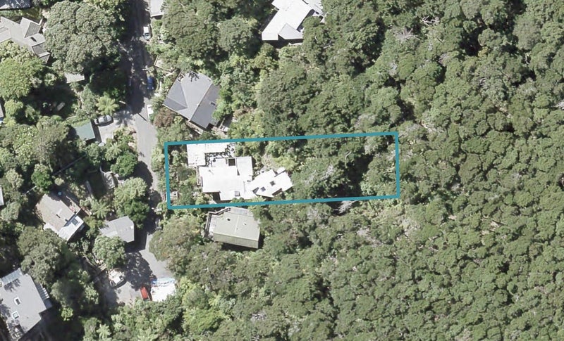 11 Huia Road, Days Bay, Lower Hutt - Carousel 1