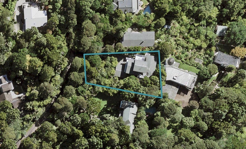8 Westridge Road, Titirangi, Auckland - Carousel 1