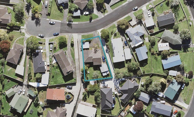 10 Karo Place, Glendene, Auckland - Carousel 1
