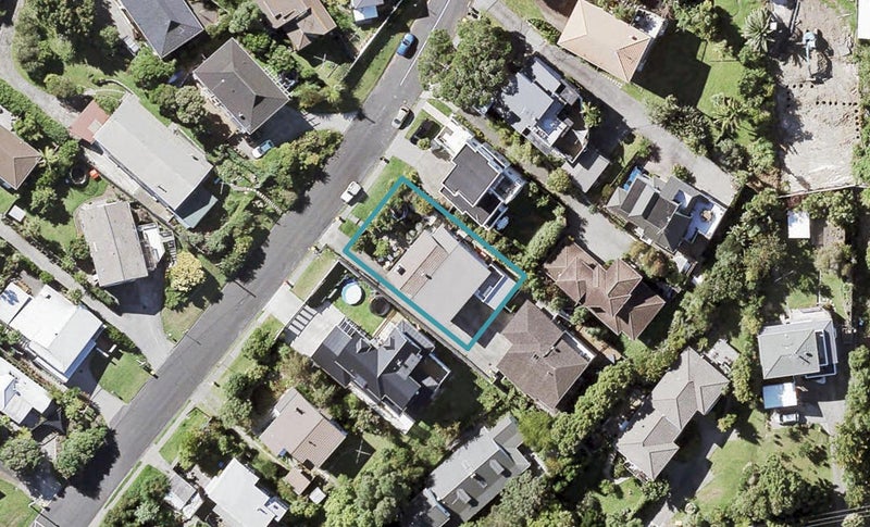 6 Korotaha Terrace, Rothesay Bay, Auckland - Carousel 1