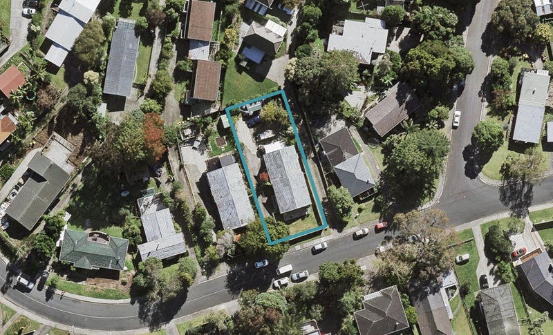 2/17 Ayton Drive, Totara Vale, Auckland - Carousel 1