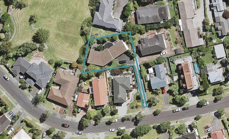 57 Rhinevale Close, Henderson, Auckland - Carousel 1