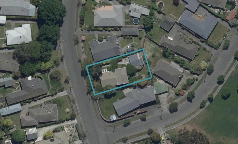 24 Sevenoaks Drive, Bryndwr, Christchurch - Carousel 1