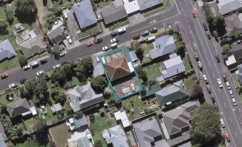 5 Parsons Street, Vogeltown, New Plymouth - Carousel 1