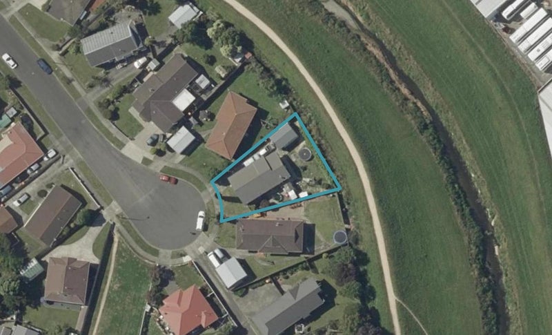 27 Willowstream Grove, Cloverlea, Palmerston North - Carousel 1